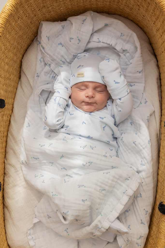 Swaddle - Hydrofiele doek - 110x110 cm - Biologisch katoen mousseline - Bonded Muslin Print - Dolfijn/Dolphin - MarMar Copenhagen
