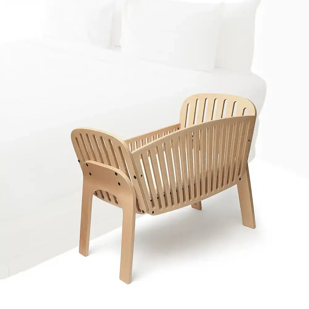 KODO Co-sleeping Crib - Wooden Co-Sleeper - From Birth to 6 Months - Charlie Crane
