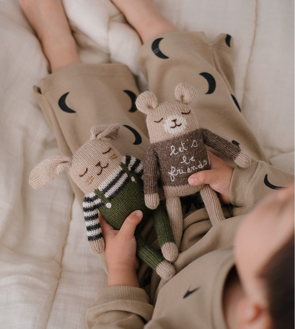 Knitted teddy bear - 'Let's be friends' teddy - Alpaca wool - Main Sauvage x Organic Zoo