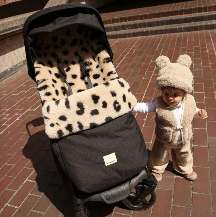 Fußsack Puffmuff® - Merino-Lammfell - Noir + Leopard - BINIBAMBA
