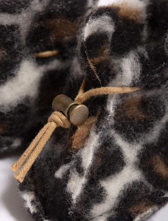 Babyslofjes Emo Leopard – 100% wol – Alwero