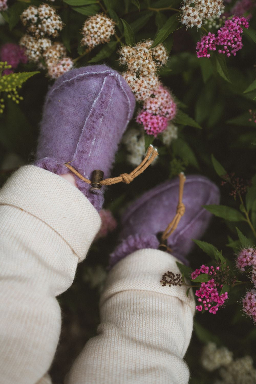 Emo Babyschuhe Lilly – Wollen Babyschuhe – Lila – 100% Wolle – Alwero