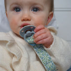 Speenkoord Biarritz - Handgemaakt - Baby Bloom Clips - lifestyle - afbeelding 2