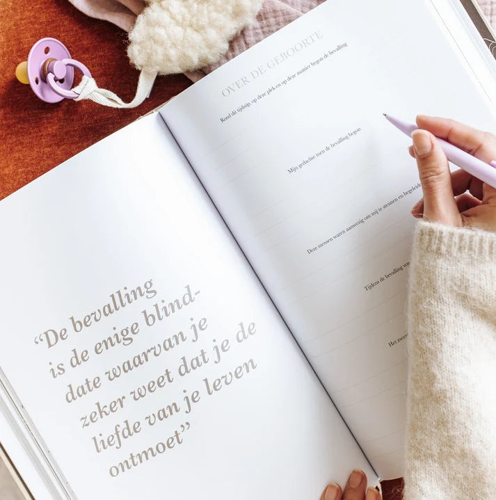 Het begin van jouw leven – All-in-one Schwangerschafts- und Baby-Erinnerungsbuch von 0 bis 1 Jahr – Birth Lines