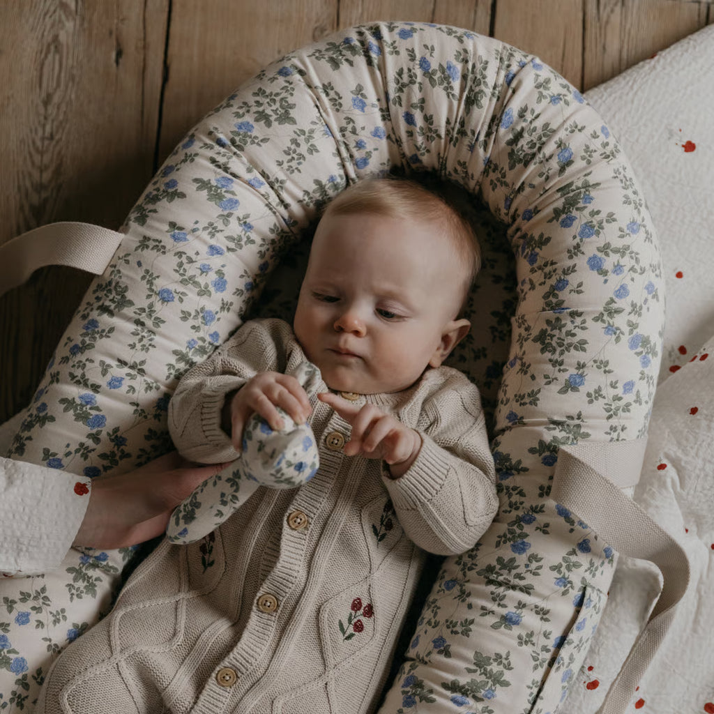 Babynest Dainty - Biologisch katoensatijn - Blauw - Garbo&Friends - productfoto - afbeelding 4