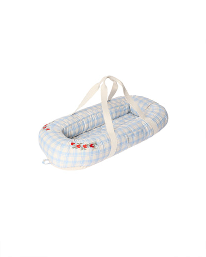 Babynest - Plaid Sky Blue - Babylift - Bio-Baumwolle - Kariert/Erdbeeren - Garbo & Friends