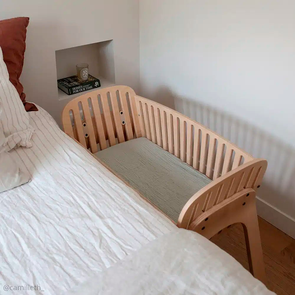 KODO Co-sleeping Crib - Wooden Co-Sleeper - From Birth to 6 Months - Charlie Crane