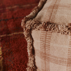 Handloom Pouf - Rose - 40 × 40 × 20 cm - Lorena Canals - productfoto - afbeelding 2