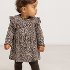 Babyjurkje Leo Ramona Frill LS met geïntegreerde romper - Modal - Dark Brown Leo - MarMar Copenhagen - productfoto - afbeelding 6