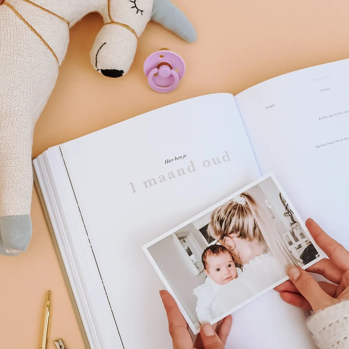 Het begin van jouw leven – All-in-one Schwangerschafts- und Baby-Erinnerungsbuch von 0 bis 1 Jahr – Birth Lines