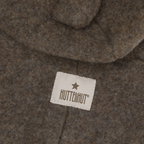 Buitenpak met berenoren van merino wol fleece - Brown Melange - HUTTEliHUT close up oren
