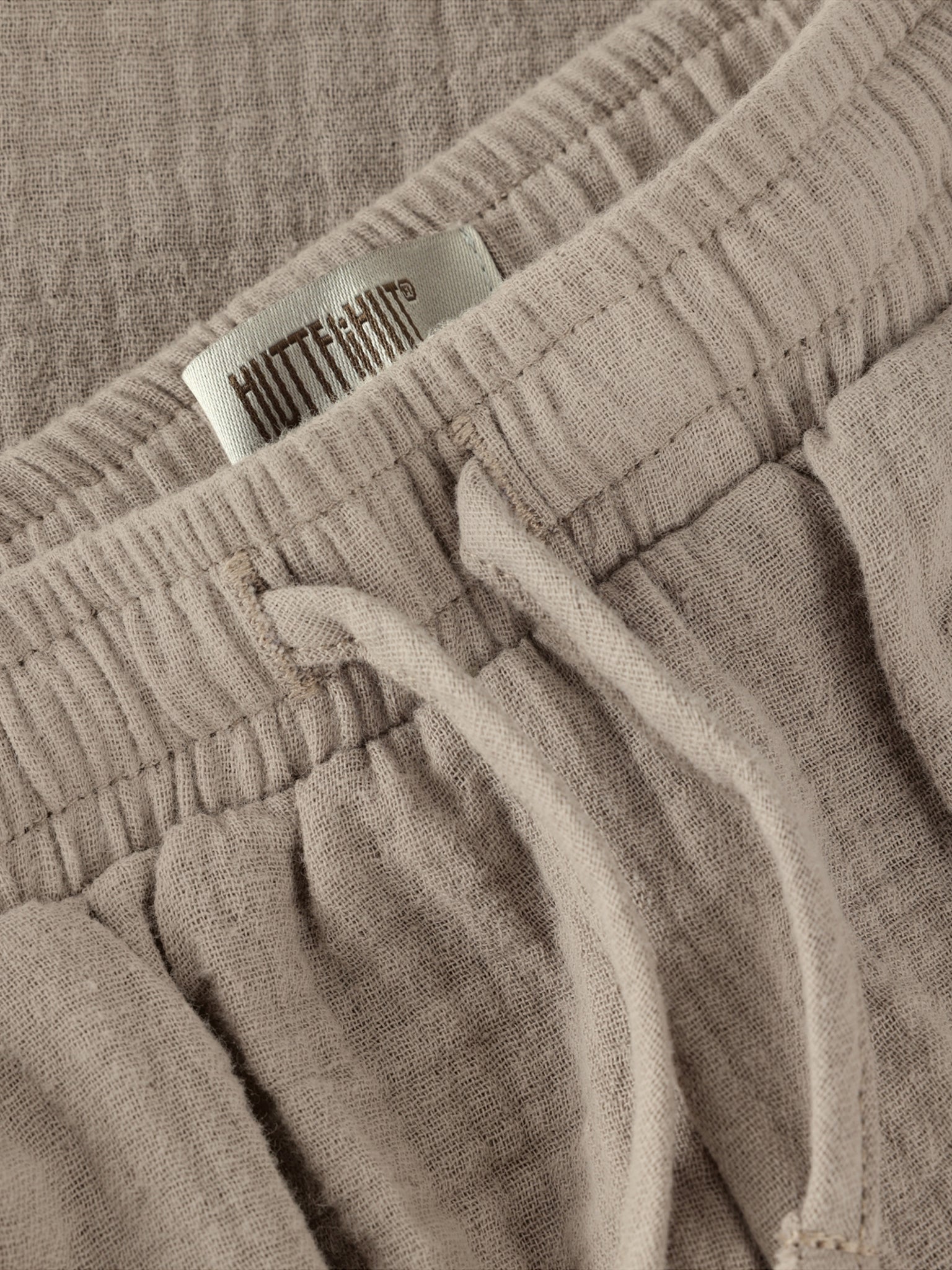 Korte broek - Biologisch katoen/mousseline - Bruin/Moon Rock - Huttelihut close up