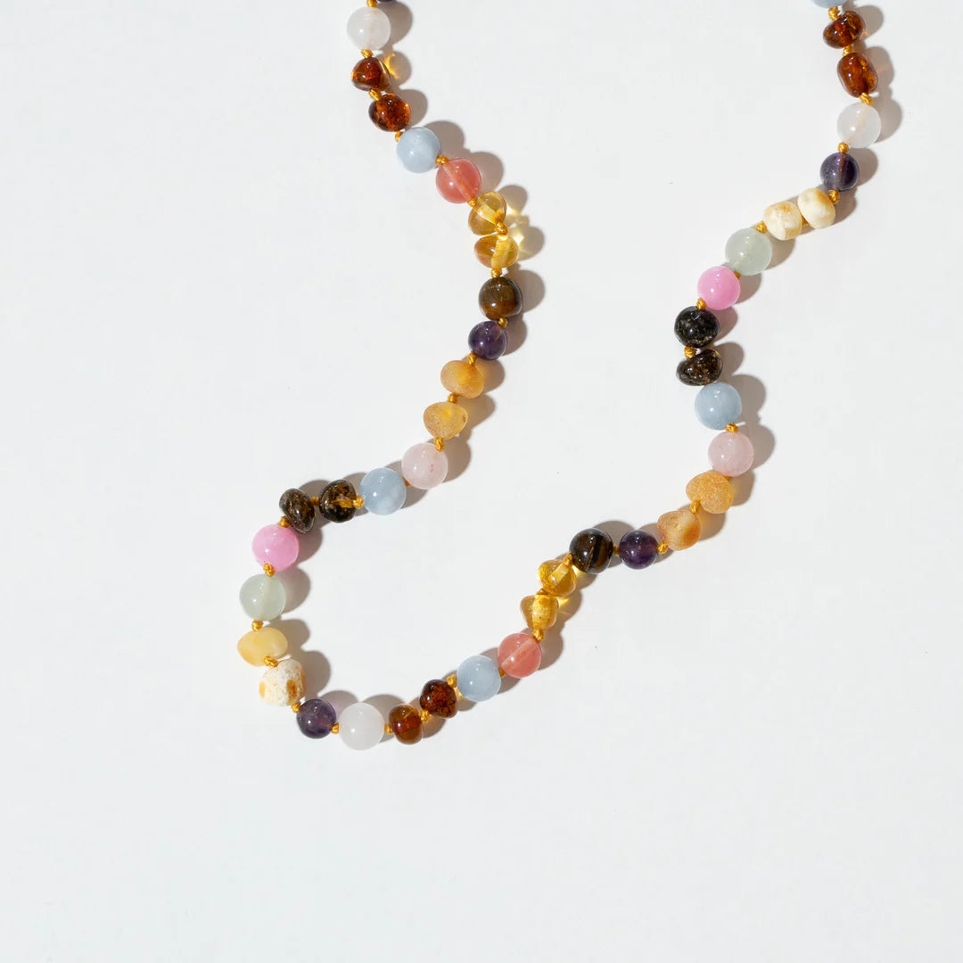 Barnsteen en edelstenen ketting - Rainbow - 32 cm - Nirrimis - productfoto