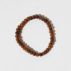 Raw Caramel Bracelet – Damesarmband van ruw karamelkleurig barnsteen – Nirrimis