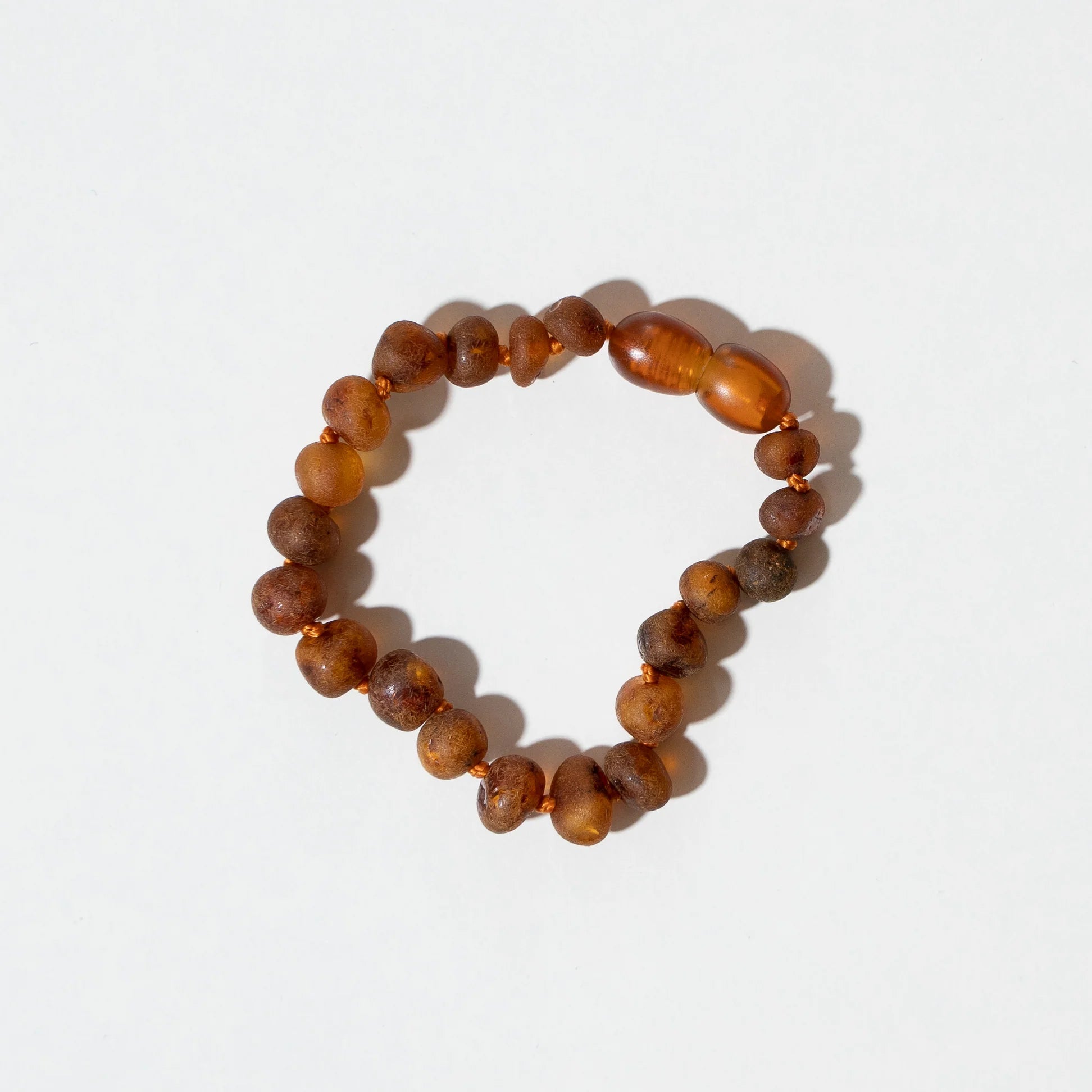 Barnsteen armband Raw Caramel Amber - 14 cm - Nirrimis - productfoto