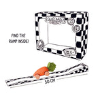 Speelgoedauto Cathy the Carrot met garage & racebaan - 0+ jaar - Natuurrubber & FSC-hout - Oli&Carol