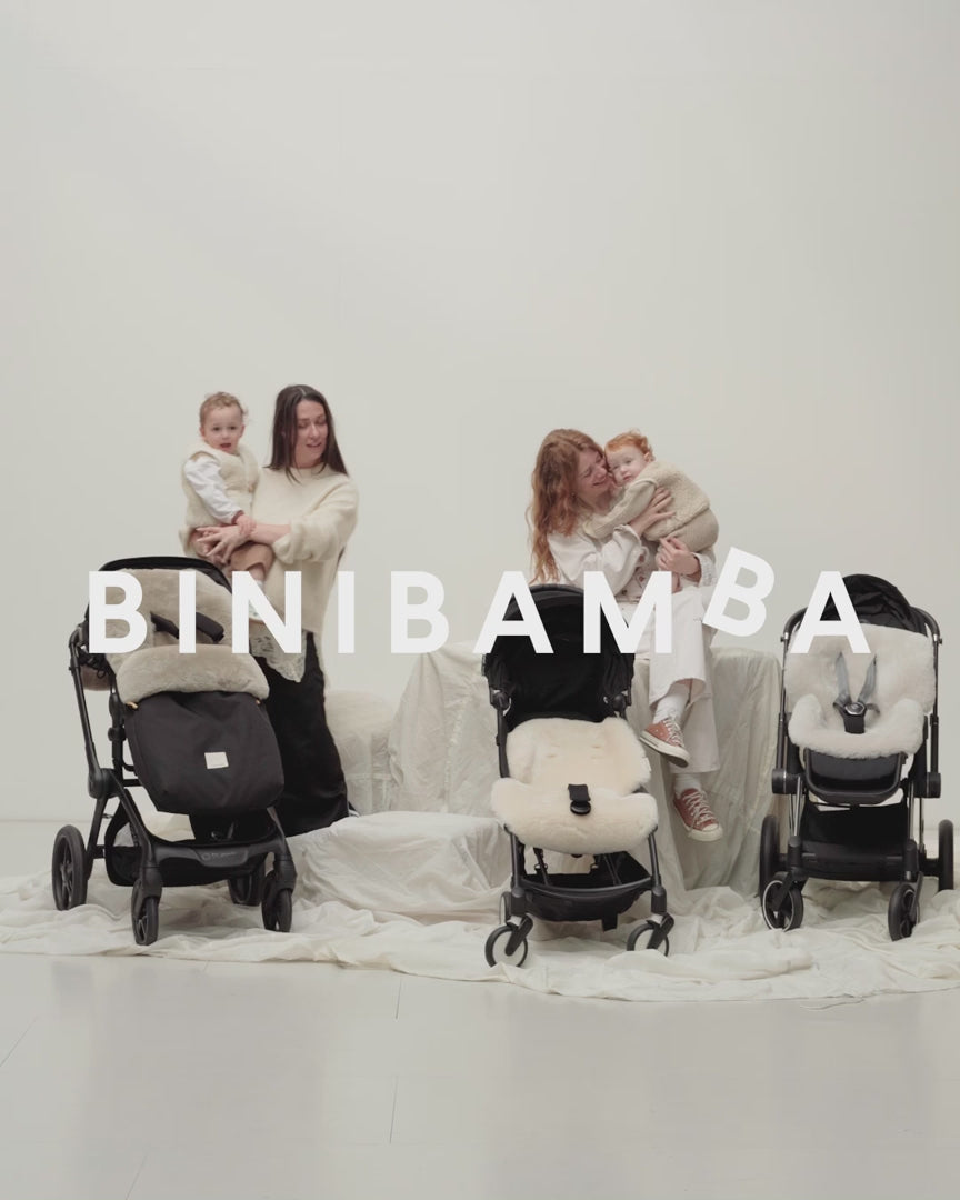 Kinderwagen wanten van Merino schapenvacht - Noir + Milk - BINIBAMBA