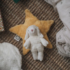 Baby-Kuscheltier Schaf - Bio-Baumwolle und Schafwolle - Senger Naturwelt Lifestyle