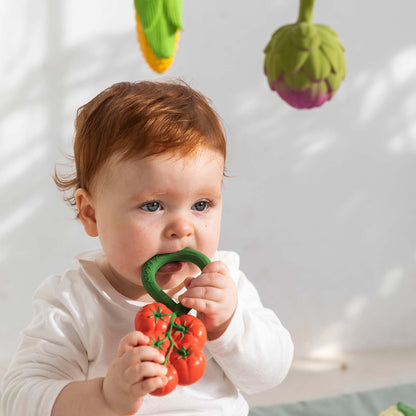 Tomaat rammelaar & bijtring - Natuurrubber - Tomato Rattle Toy - Oli&Carol
