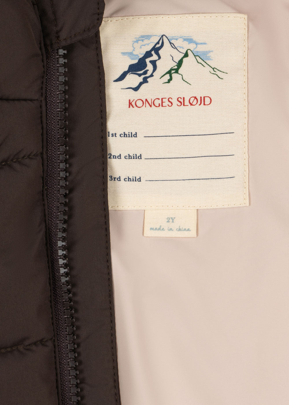 Winterjas Alpi Puffer - Chocolate Brown - Gerecycled polyester - Konges Sløjd - productfoto - afbeelding 4